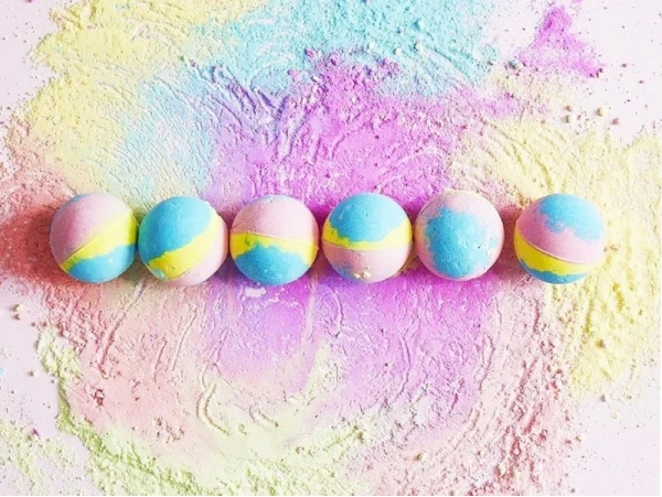 Boule De Bain Rainbow Tea - Bomb Cosmetics – Image 2