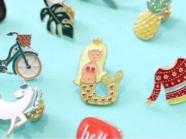 Broche Pin's émaillé Sirène – Image 2