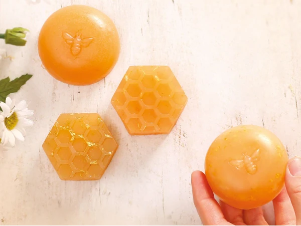 Coffret DIY - Savons Au Miel Et à La Camomille – Image 2