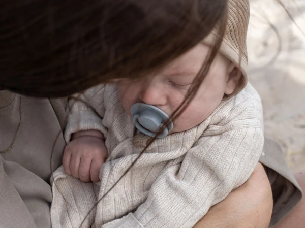 Lot De 2 Tétines Bibs De Lux Taille Unique - Gris Fer & Bleu Layette – Image 3