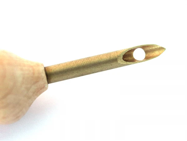 Punch Needle / Aiguille Magique Pour Laine - Manche En Bois - 8/10 Mm – Image 2