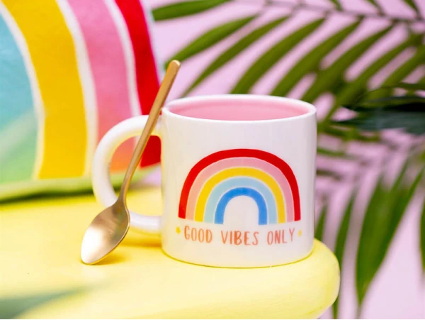 Tasse Arc-en-ciel En Porcelaine - Sass And Belle – Image 2